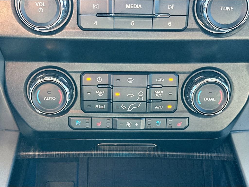 Used 2021 Ford F250 Lariat image 16