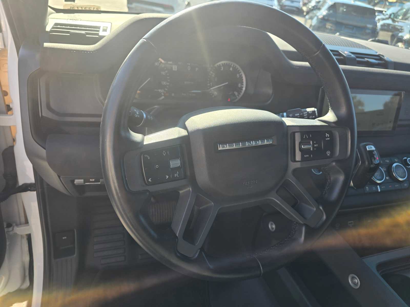 Used 2023 Land Rover Defender 90 X-Dynamic SE image 20