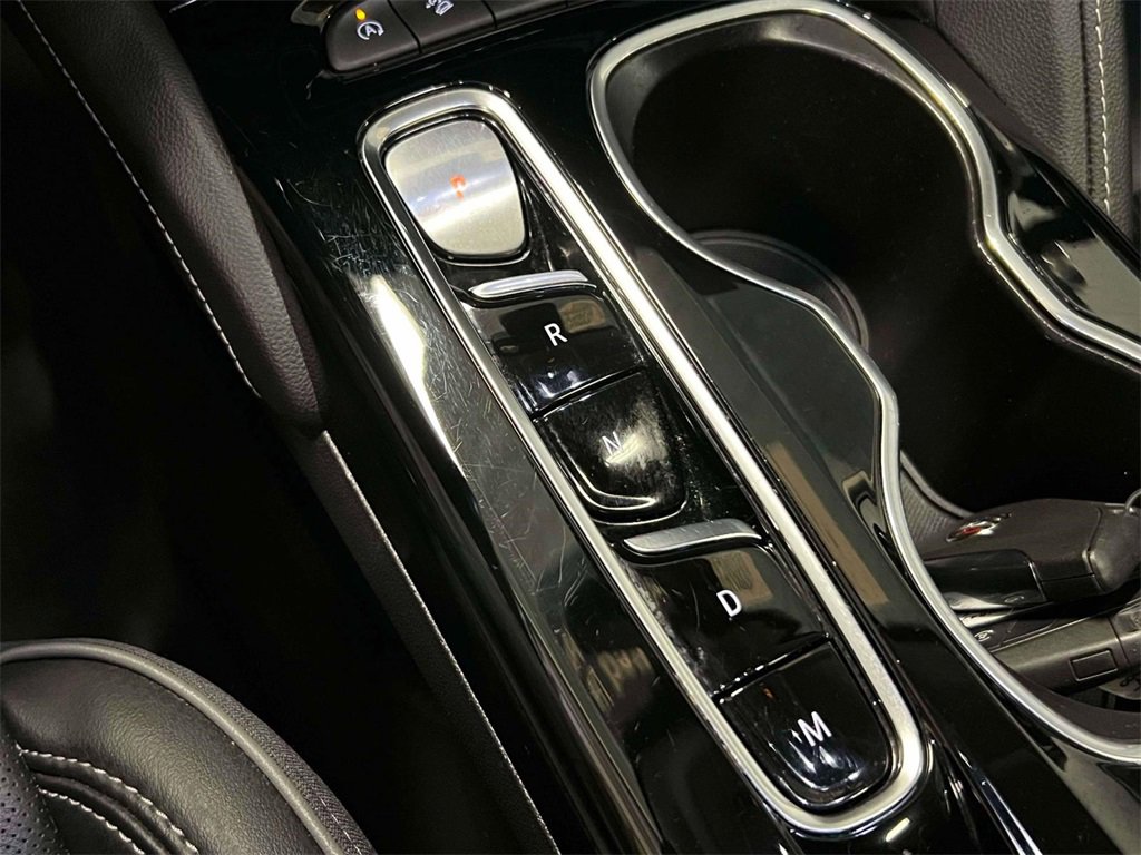 Used 2022 Buick Envision Avenir w/ Technology Package II image 32