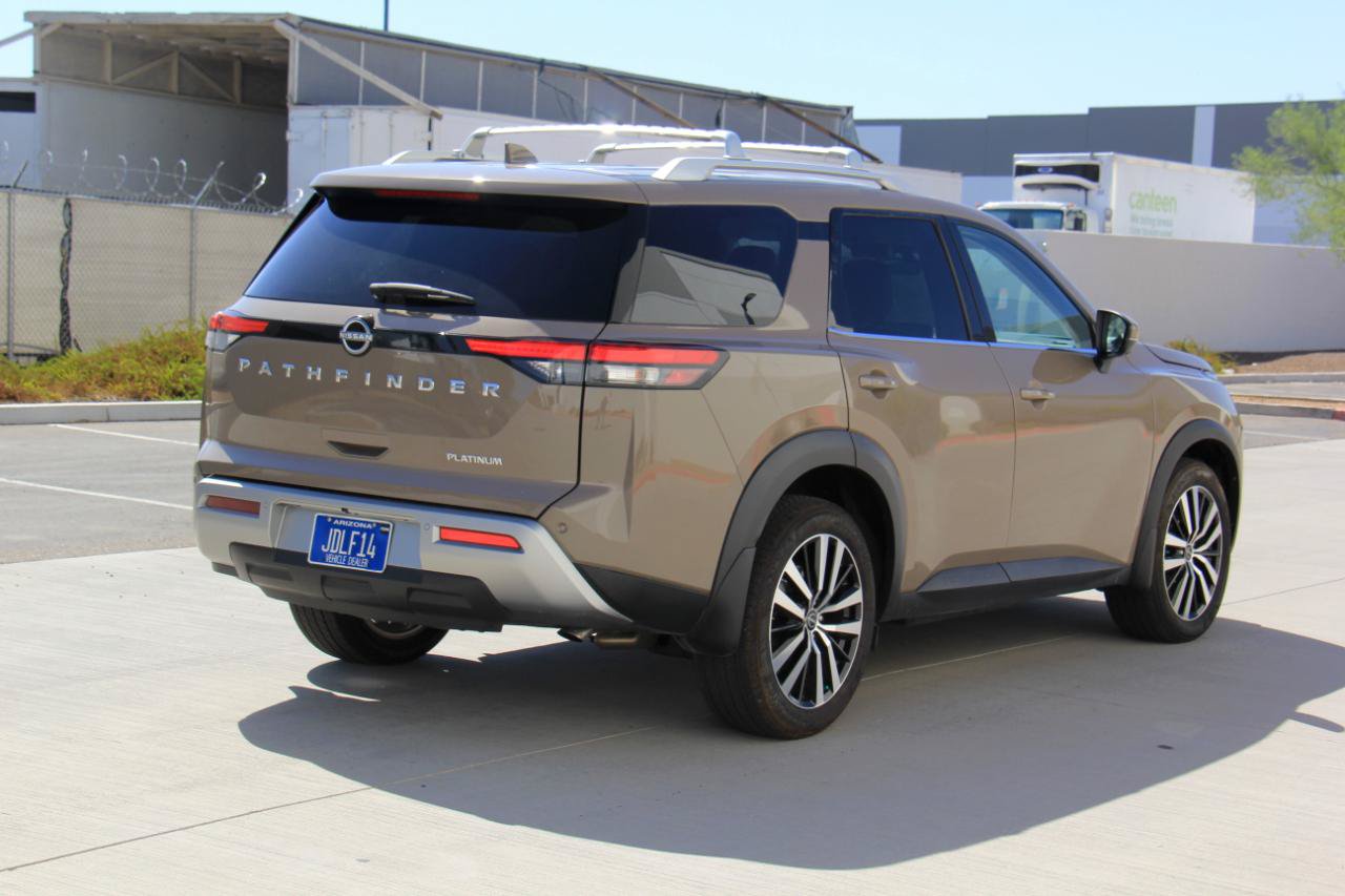 Used 2024 Nissan Pathfinder Platinum FWD image 5