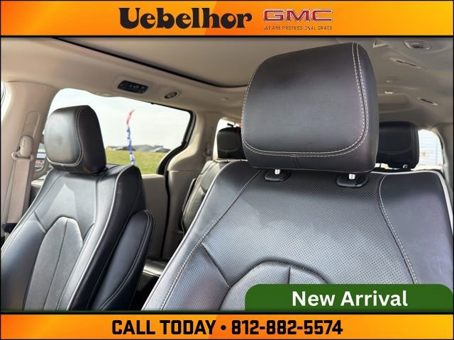 Used 2024 Chrysler Pacifica Limited image 26
