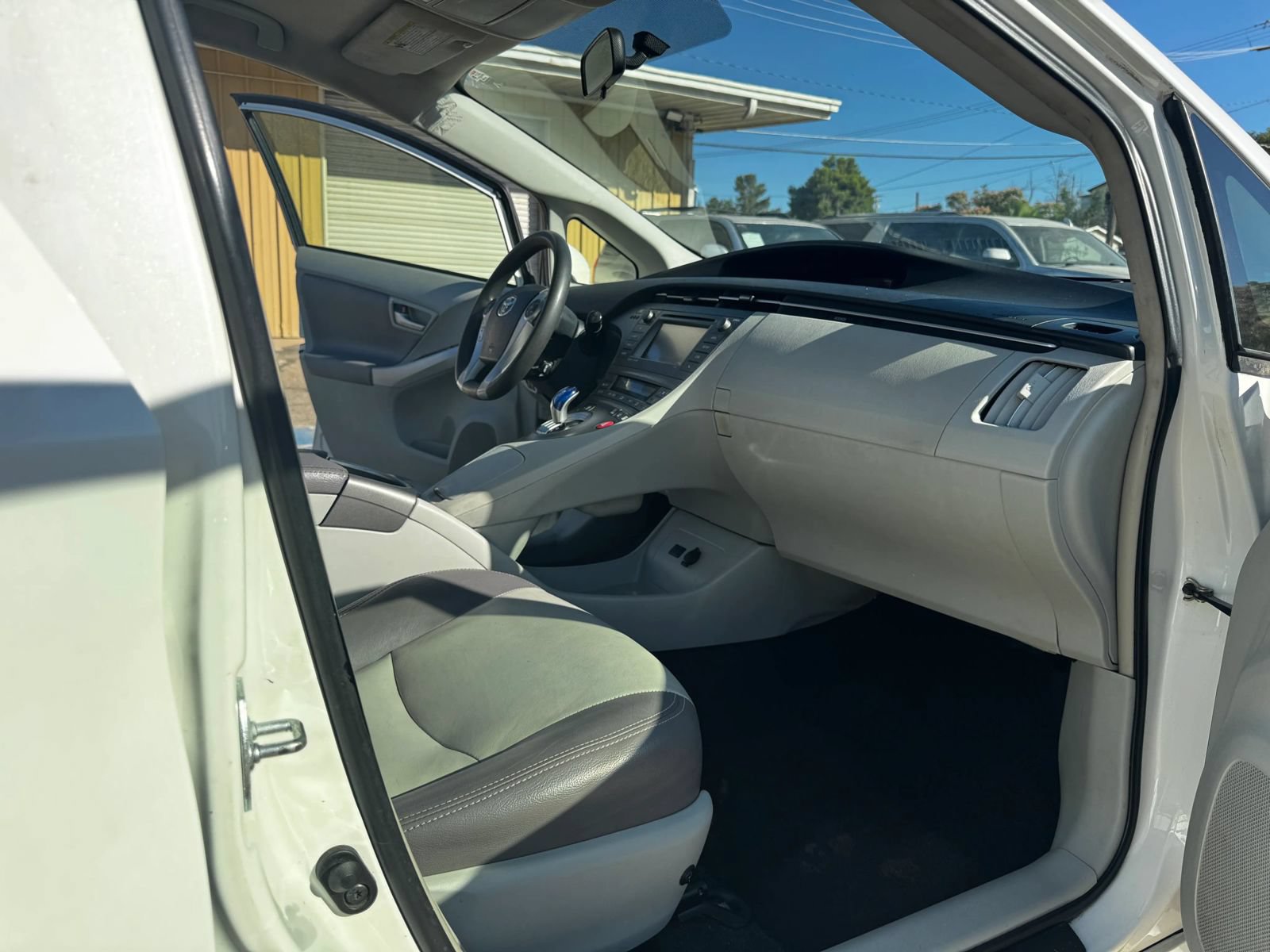 Used 2014 Toyota Prius Three FWD image 6