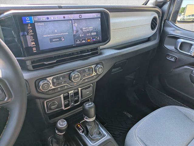Used 2024 Jeep Wrangler Unlimited Sport AWD/4WD image 14