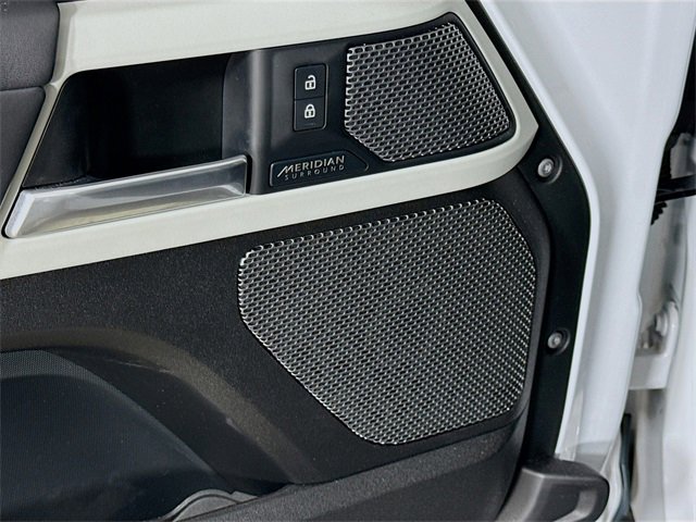 Certified 2022 Land Rover Defender 110 X-Dynamic HSE image 21