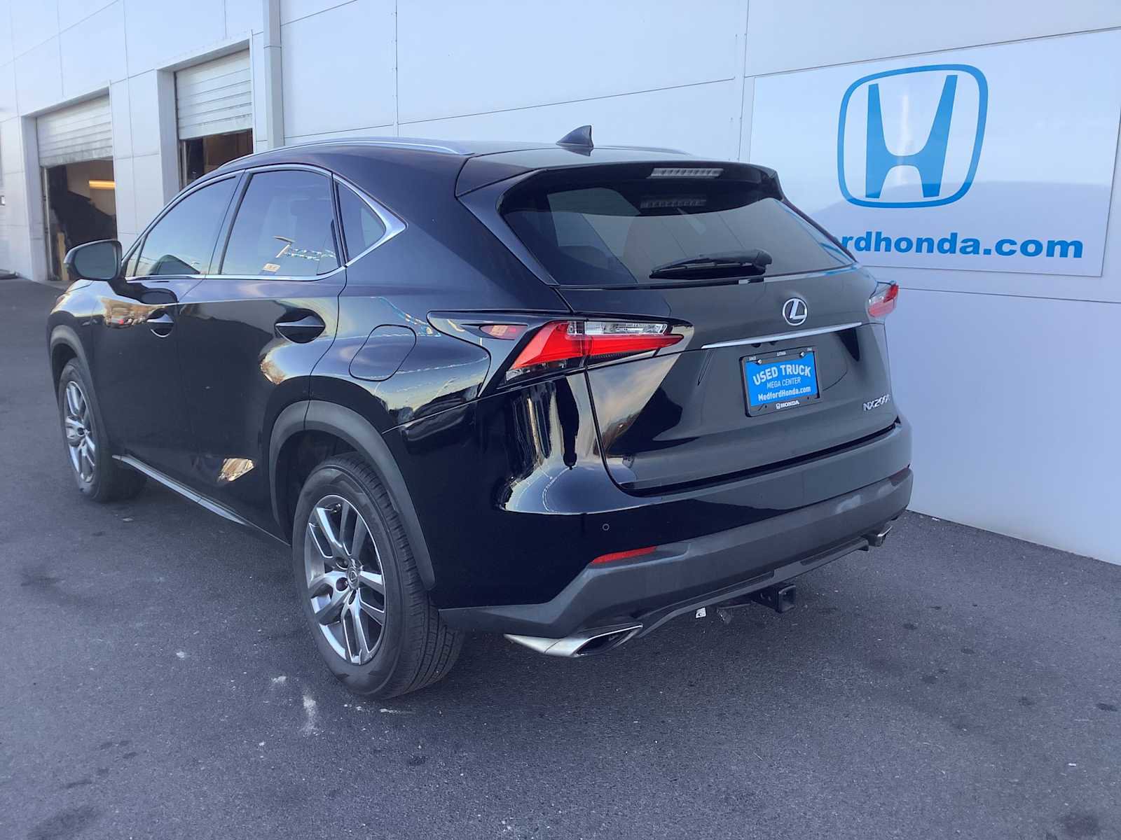 Used 2016 Lexus NX 200t FWD w/ Premium Package image 4