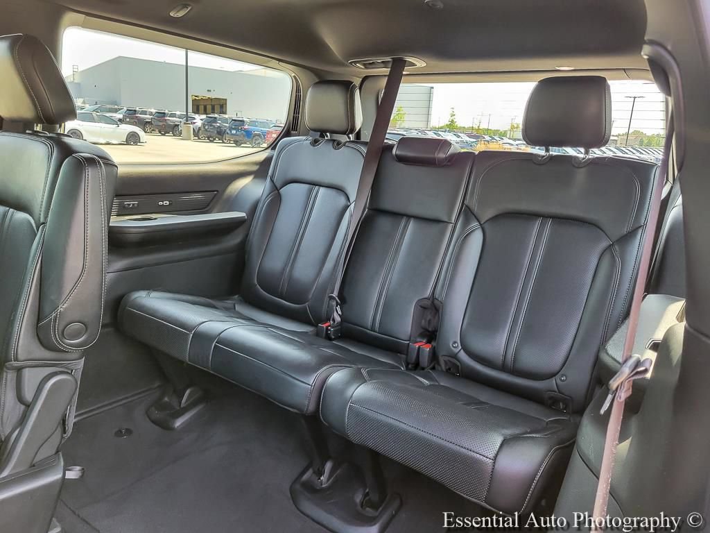 Used 2024 Jeep Wagoneer Series III AWD/4WD image 11