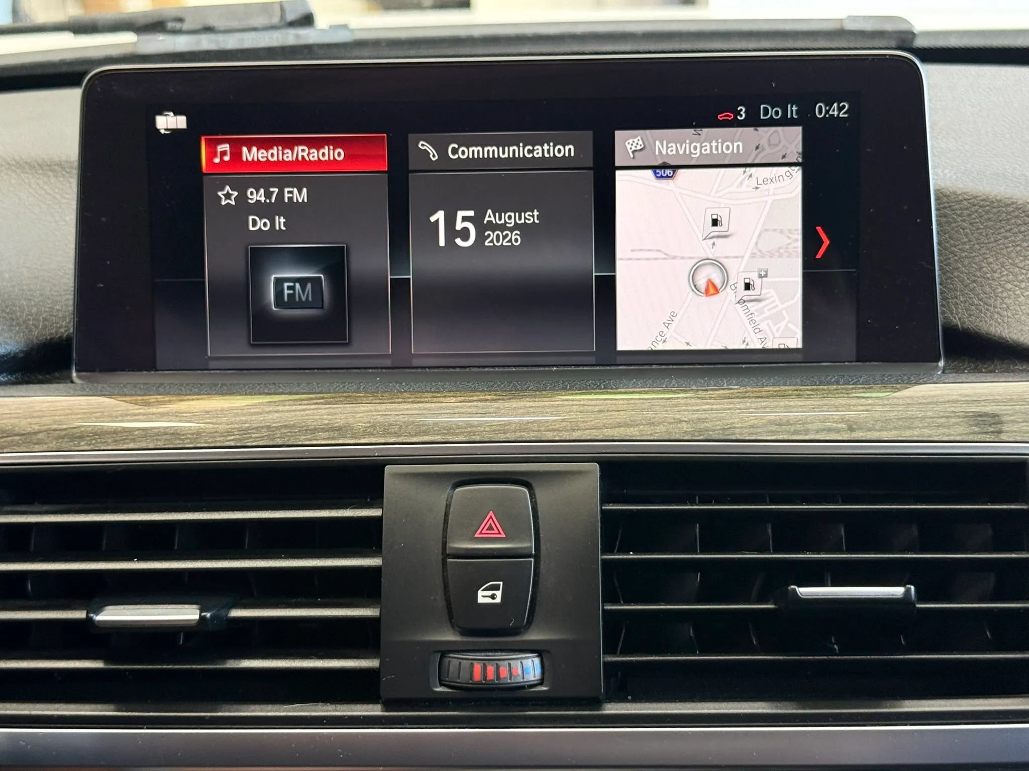 Used 2018 BMW 320i Sedan RWD image 16