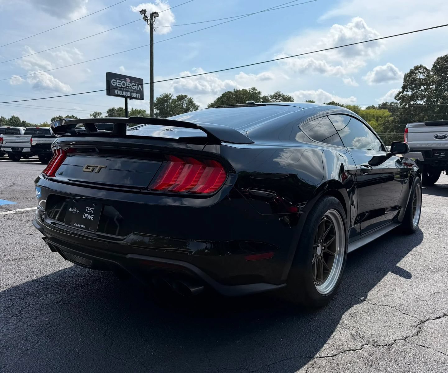 Used 2019 Ford Mustang GT Premium w/ GT Performance Package RWD image 6