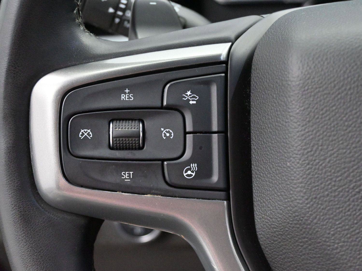 Used 2023 Chevrolet Silverado 1500 RST AWD/4WD image 17