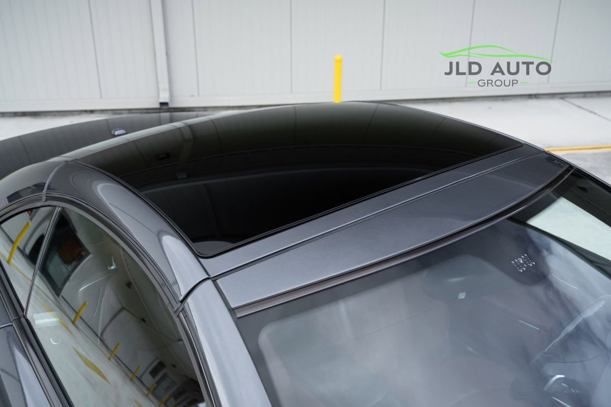 Used 2012 Mercedes-Benz SL 550 image 51