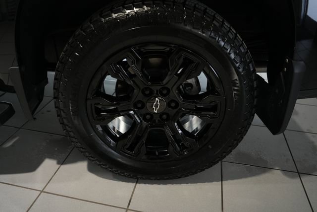 Used 2025 Chevrolet Silverado 1500 High Country w/ Technology Package image 11