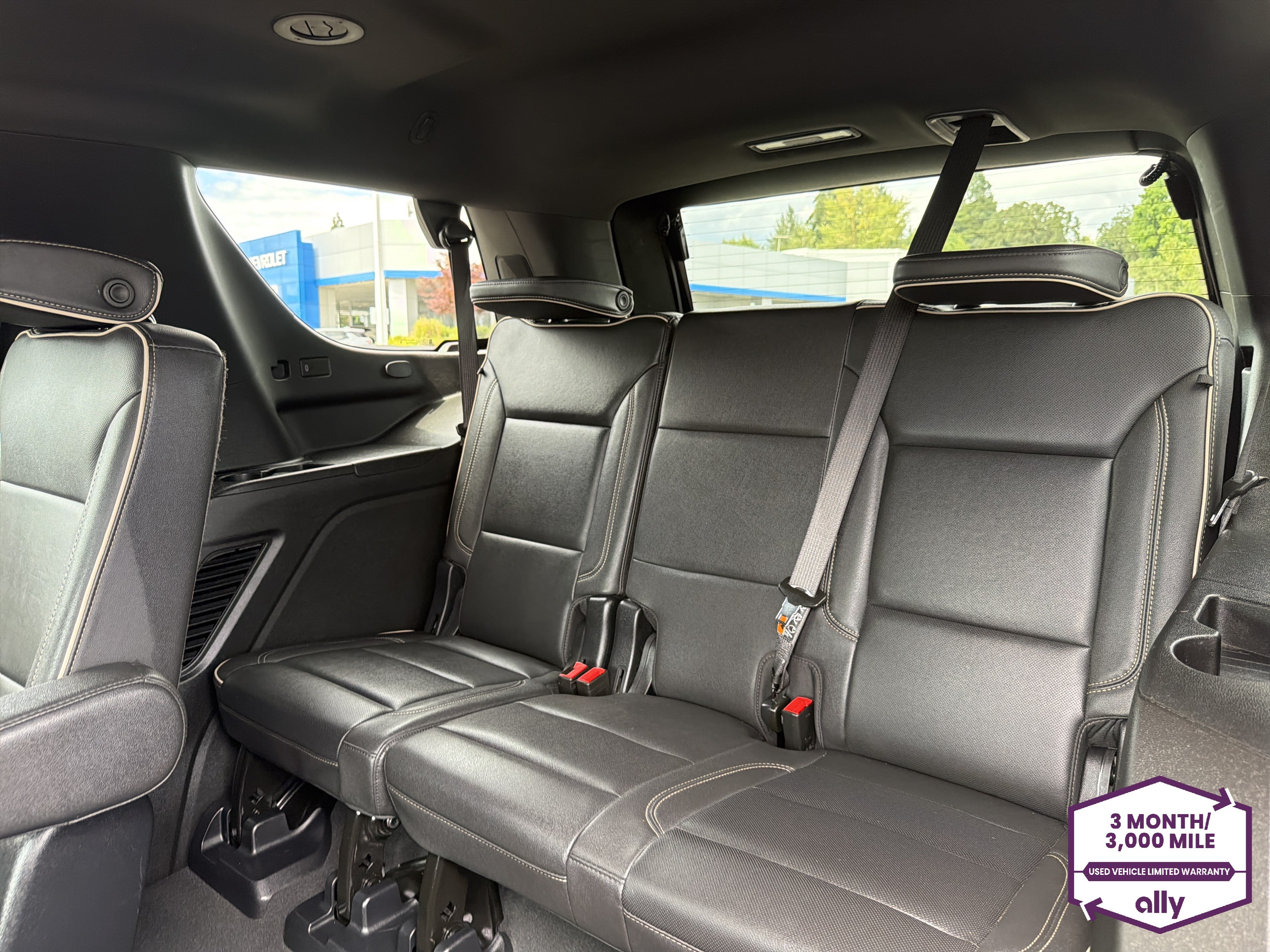 Used 2025 Chevrolet Tahoe Premier AWD/4WD image 12