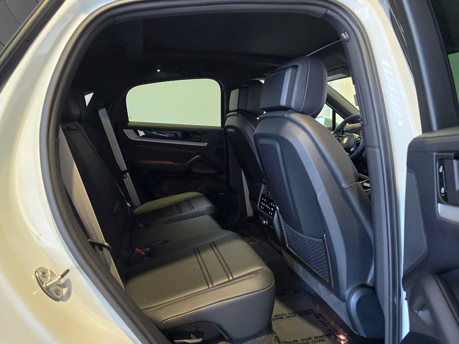 New 2025 Porsche Cayenne S AWD/4WD image 16