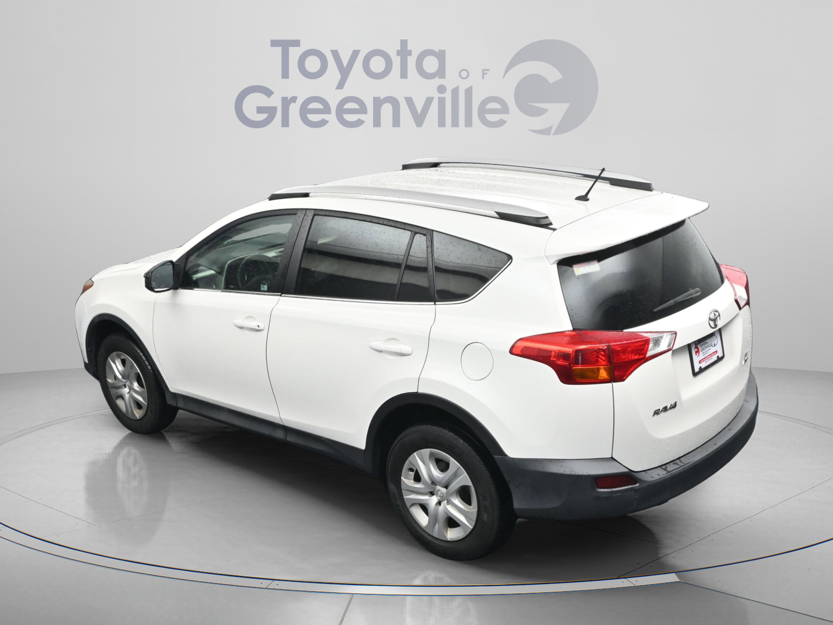 Used 2015 Toyota RAV4 LE AWD/4WD image 7