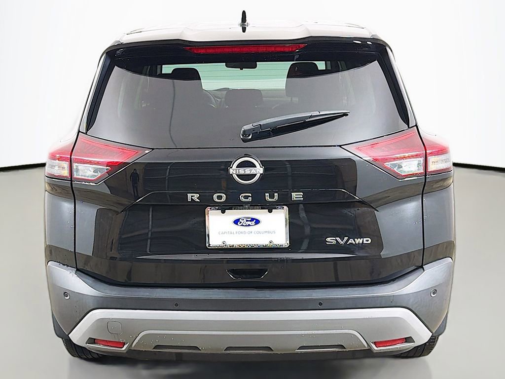 Used 2023 Nissan Rogue SV image 9