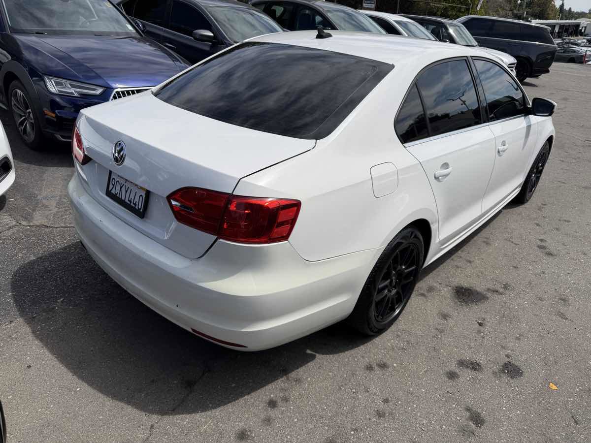 Used 2014 Volkswagen Jetta TDI image 4