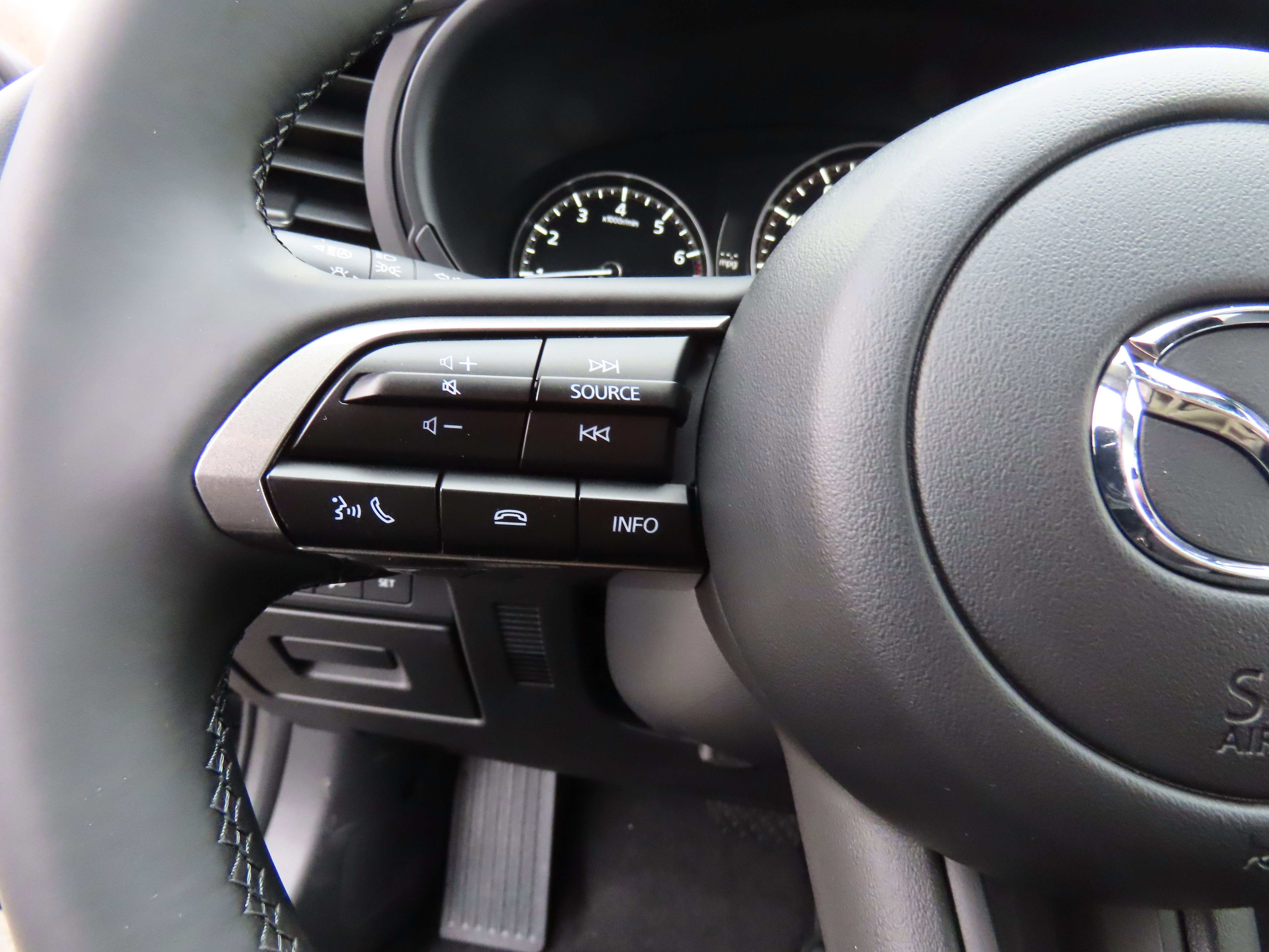 New 2026 MAZDA MAZDA3 2.5 S Sedan w/ Preferred Pkg image 31