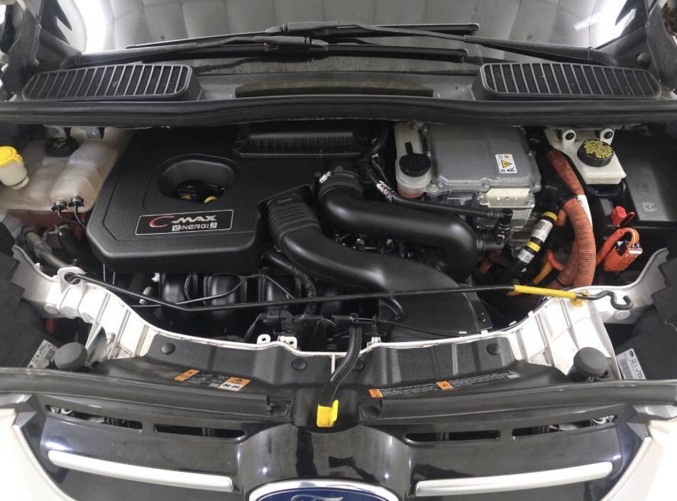 Used 2015 Ford C-MAX Energi SEL w/ Equipment Group 303A image 12