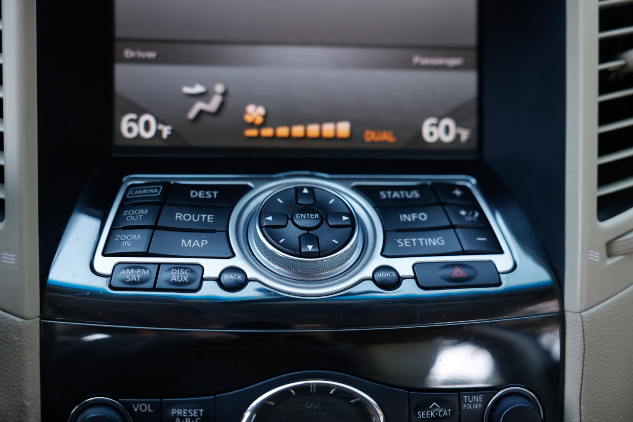 Used 2009 INFINITI FX35 AWD w/ Navigation Pkg image 31