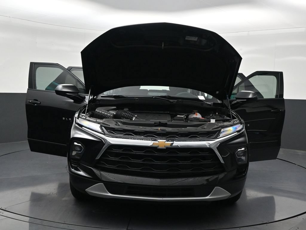 Used 2026 Chevrolet Blazer LT FWD image 37