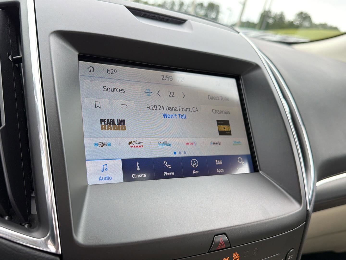 Used 2020 Ford Edge Titanium FWD image 24