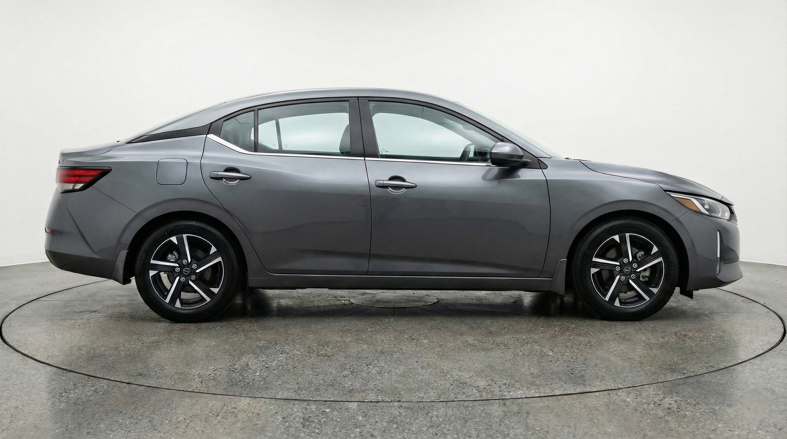 Used 2025 Nissan Sentra SV image 11