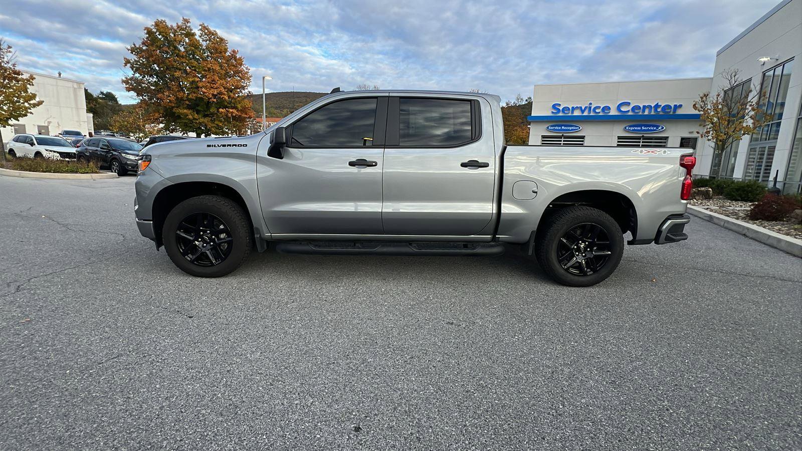 Used 2025 Chevrolet Silverado 1500 Custom w/ Turbomax Blackout Package image 7