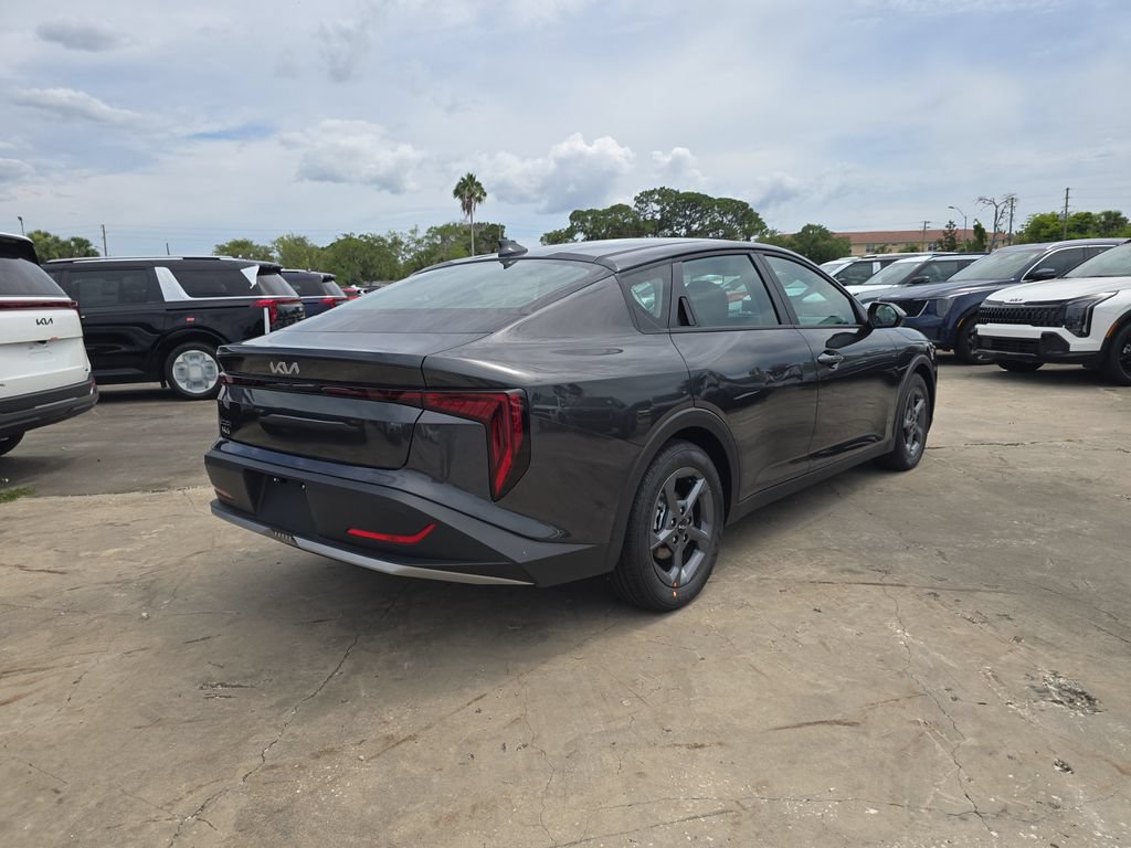 New 2026 Kia K4 FWD image 8