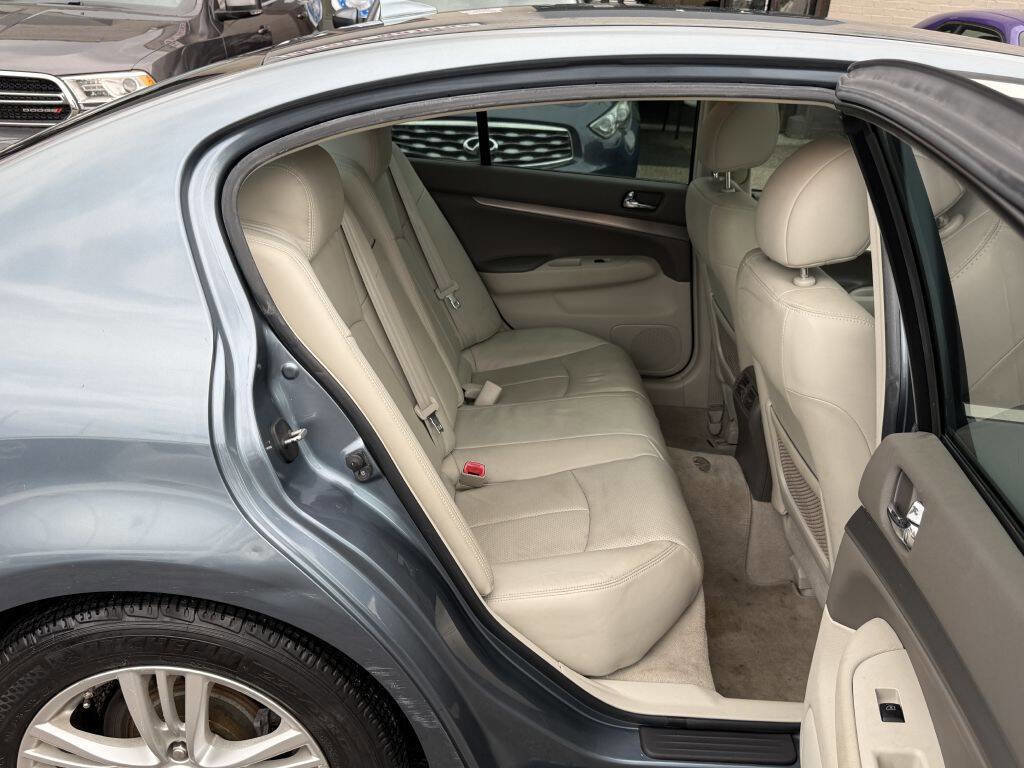 Used 2010 INFINITI G37 Journey w/ Premium Pkg image 24
