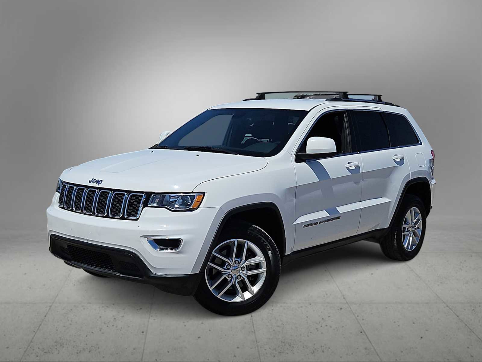 Used 2017 Jeep Grand Cherokee Laredo w/ Quick Order Package 23E AWD/4WD image 1