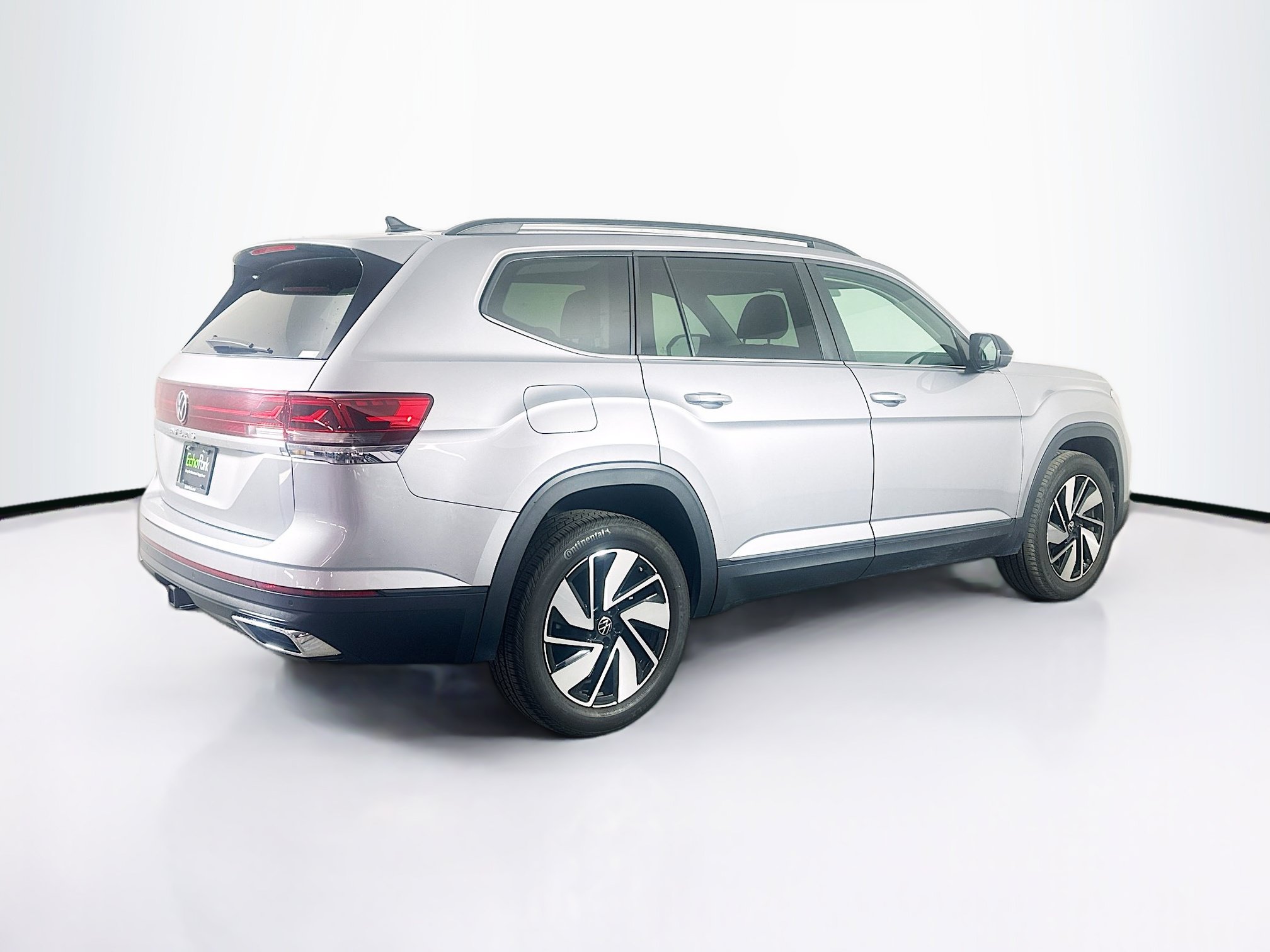 Used 2025 Volkswagen Atlas SE FWD image 9