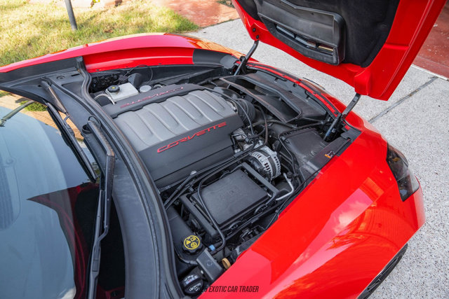 Used 2019 Chevrolet Corvette Stingray Coupe w/ Carbon Flash Badge Package image 22