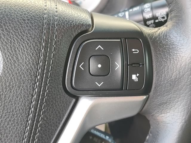 Used 2017 Toyota Sienna SE FWD image 19