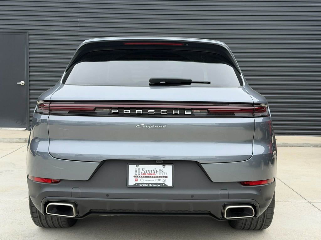 New 2026 Porsche Cayenne E-Hybrid AWD/4WD image 4