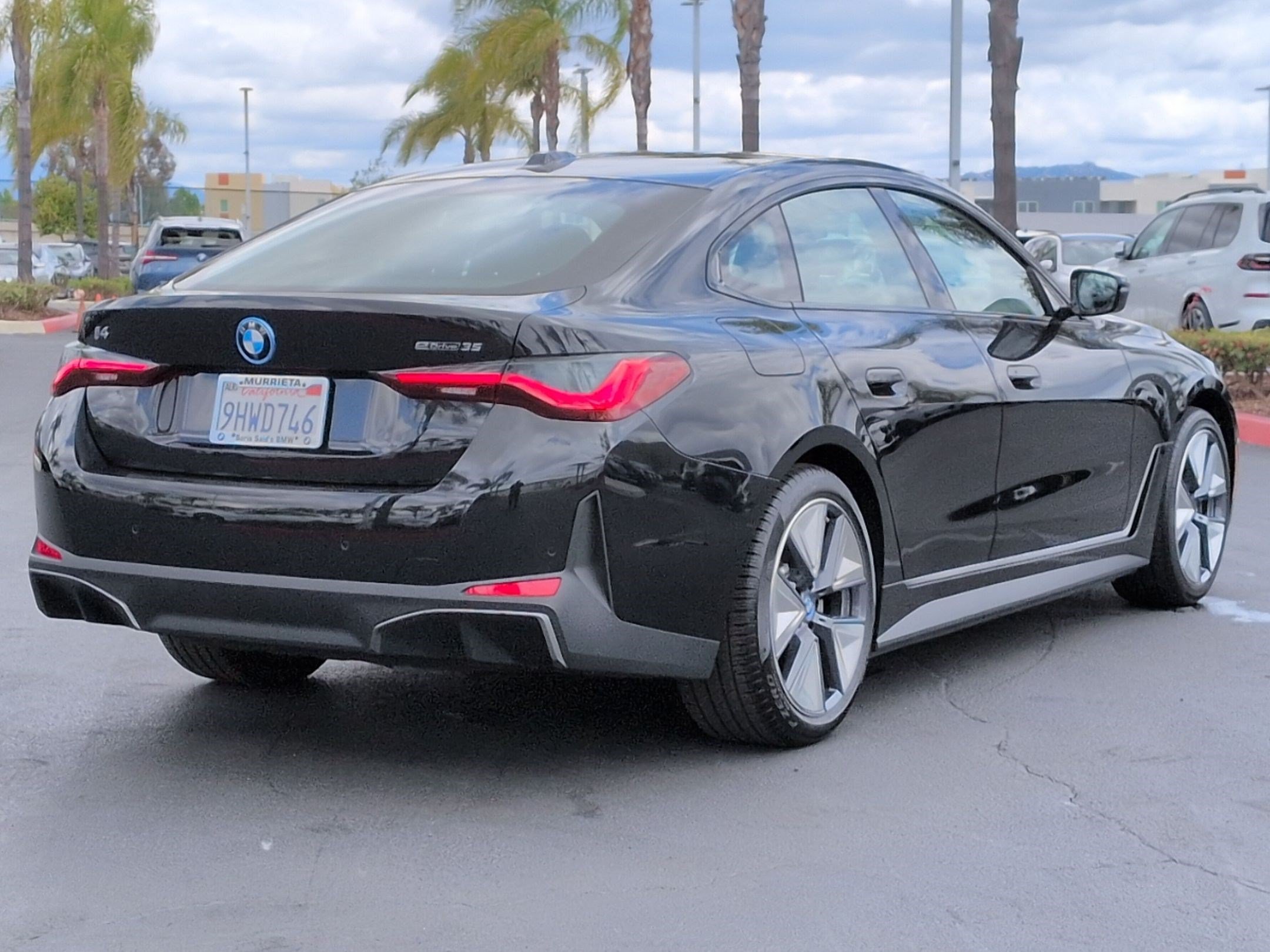 Used 2023 BMW i4 eDrive35 RWD image 10
