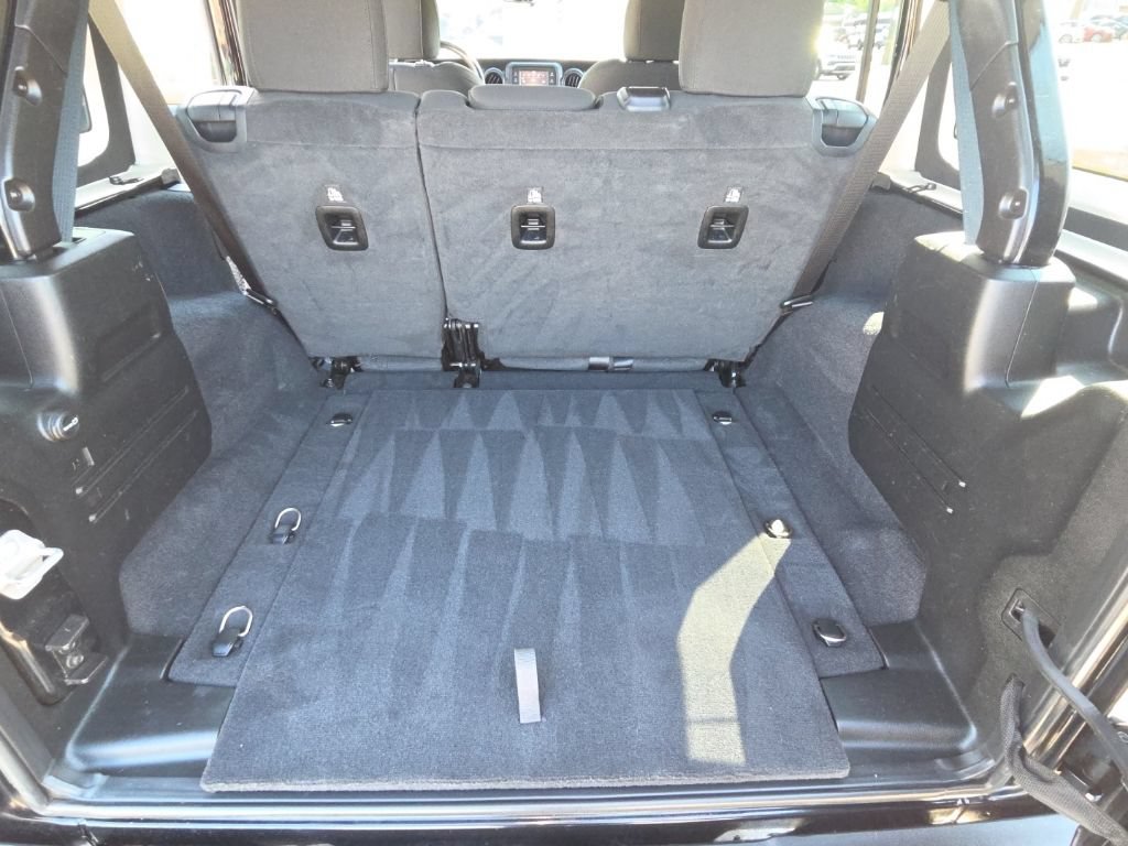 Certified 2020 Jeep Wrangler Unlimited Sport AWD/4WD image 28