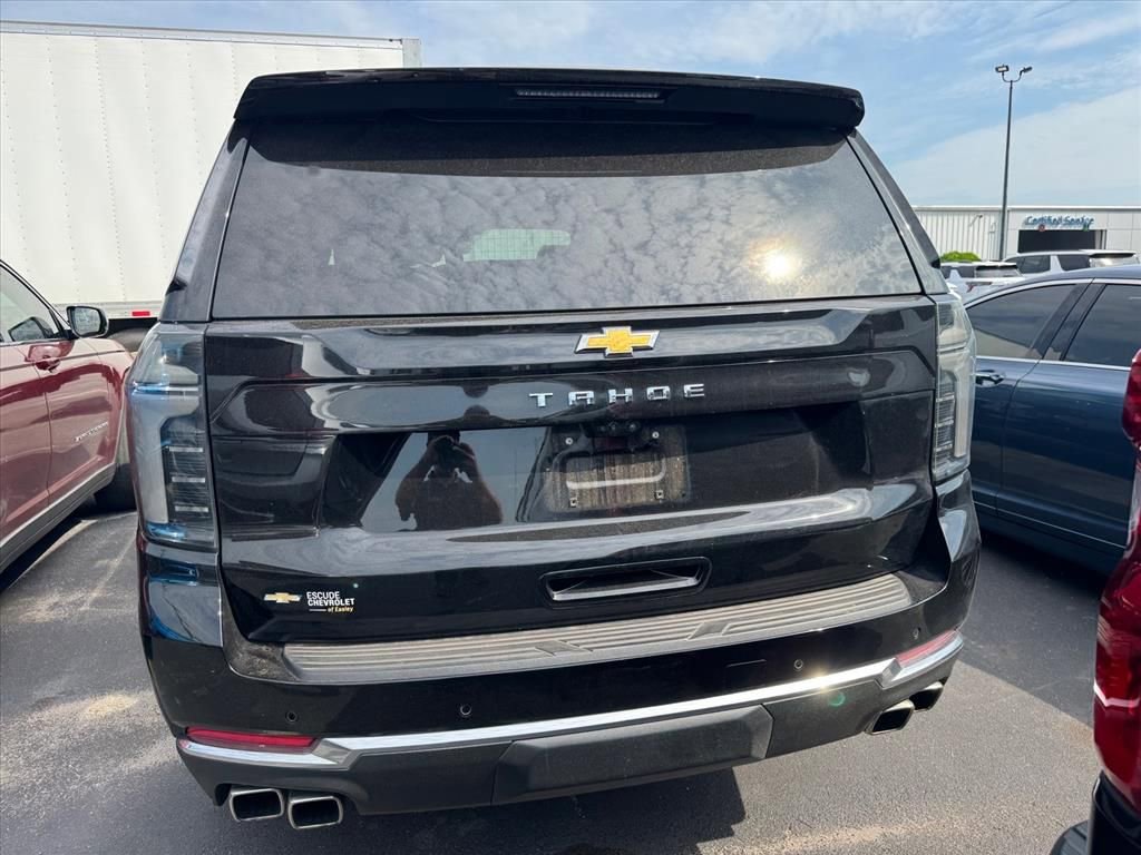 Used 2025 Chevrolet Tahoe High Country AWD/4WD image 7