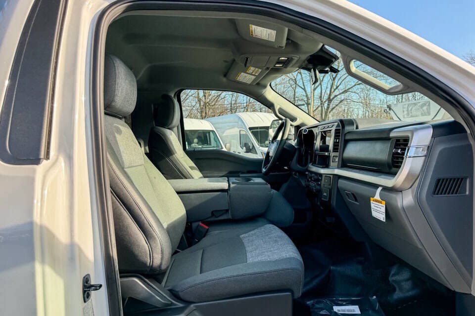 Used 2024 Ford F350 XLT AWD/4WD image 12