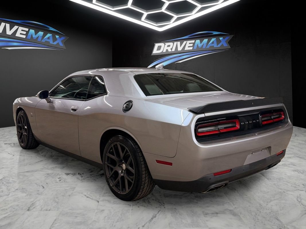 Used 2016 Dodge Challenger R/T Scat Pack RWD image 7