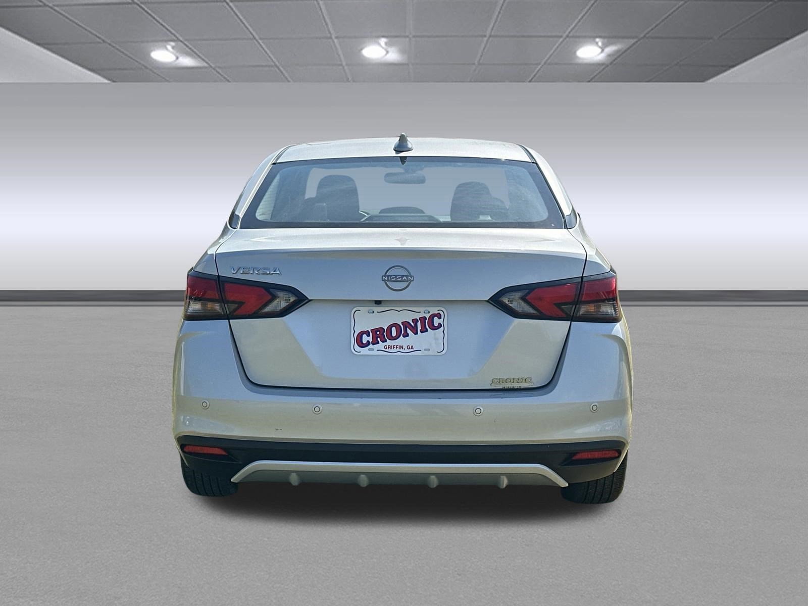 Used 2025 Nissan Versa SV FWD image 4