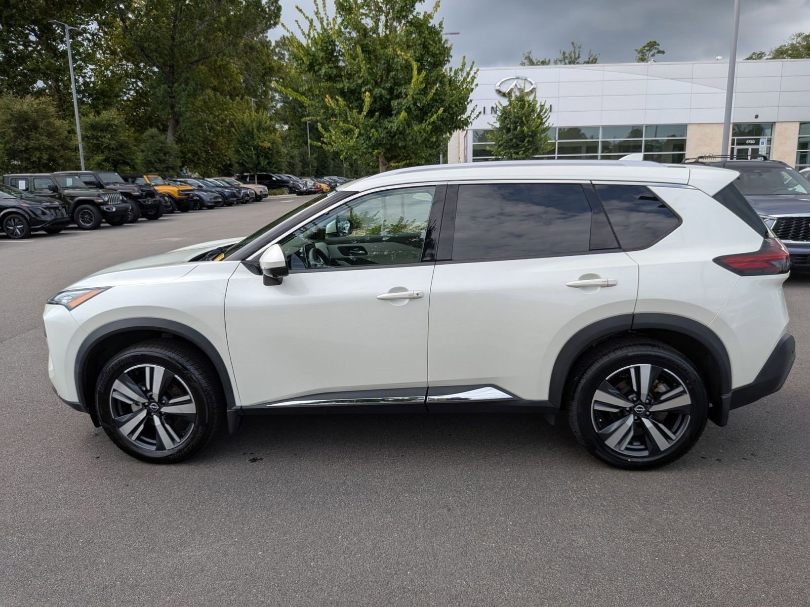 Used 2022 Nissan Rogue SL image 6