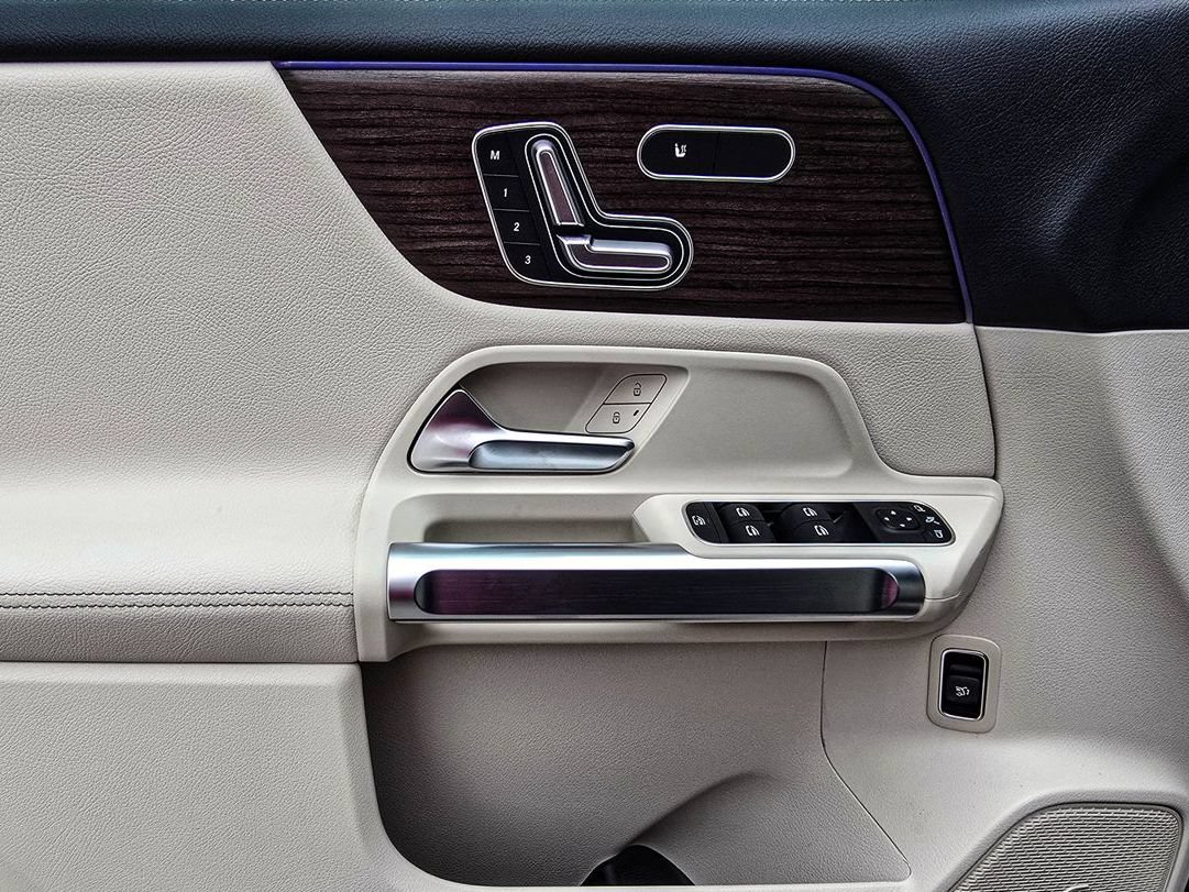 New 2026 Mercedes-Benz GLB 250 4MATIC image 14