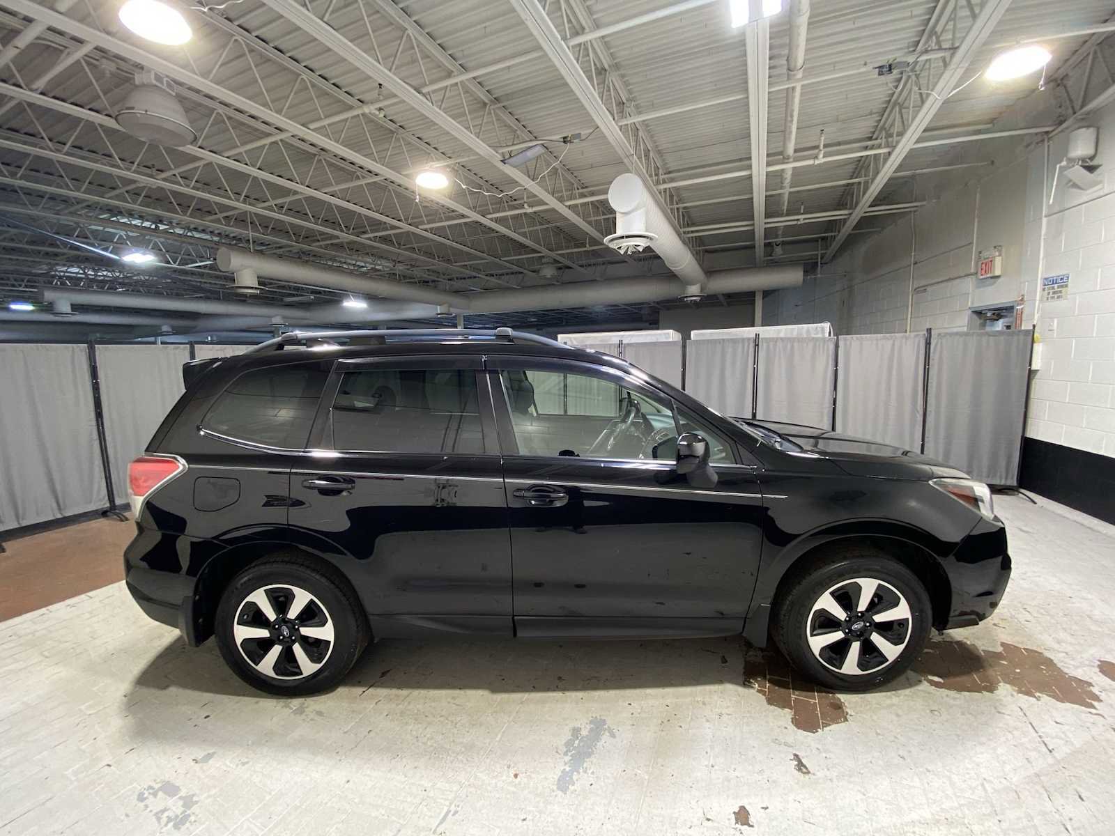 Used 2018 Subaru Forester 2.5i Premium w/ All-Weather Package AWD/4WD image 27
