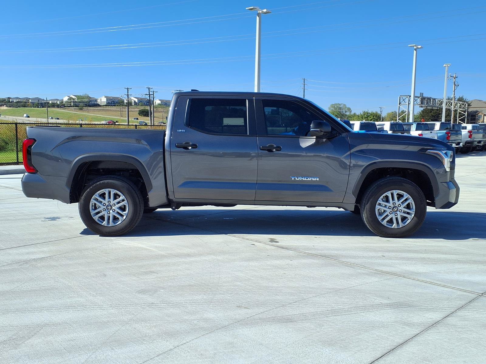 Used 2026 Toyota Tundra SR5 w/ SR5 Convenience Package AWD/4WD image 10
