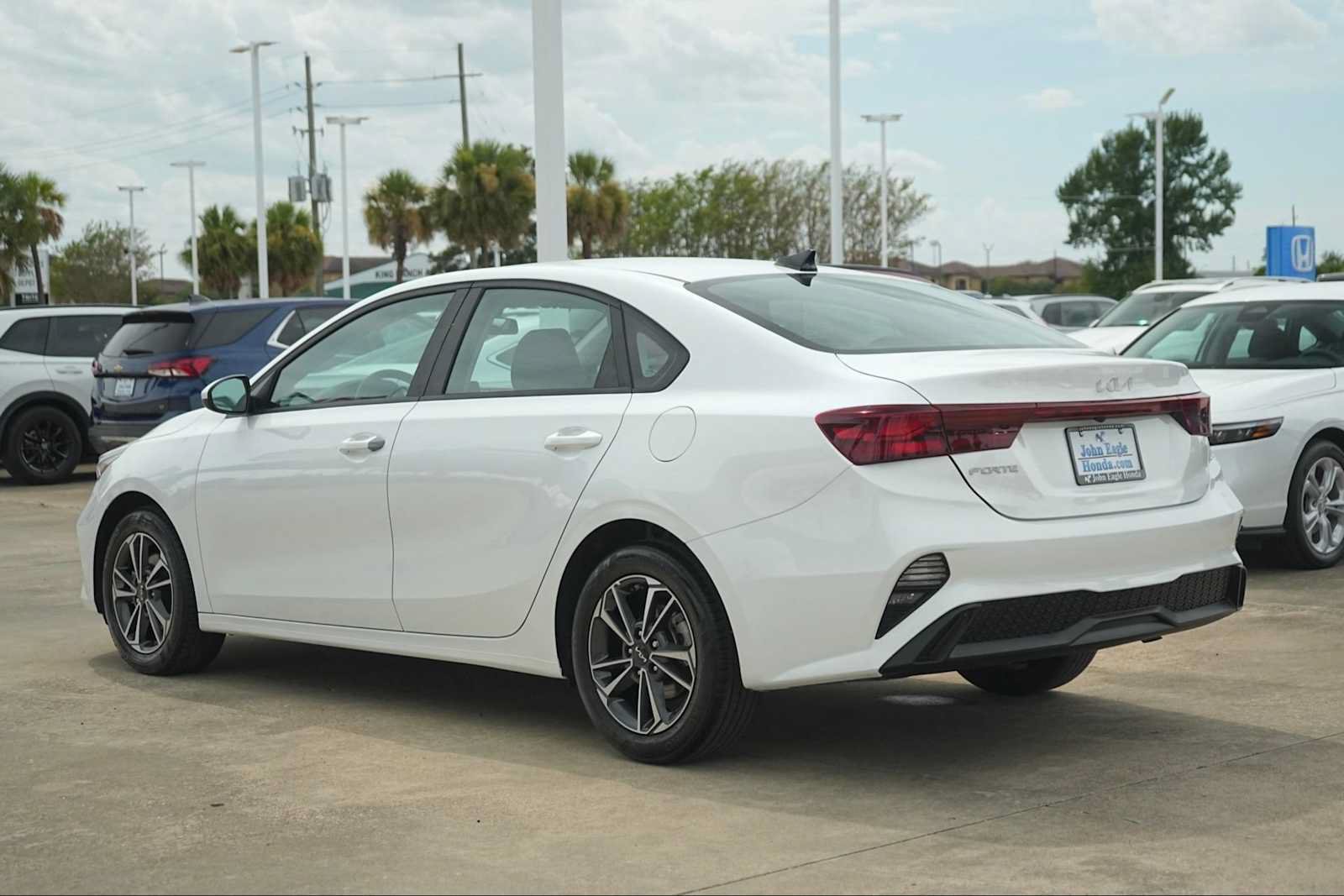 Used 2024 Kia Forte LXS FWD image 4