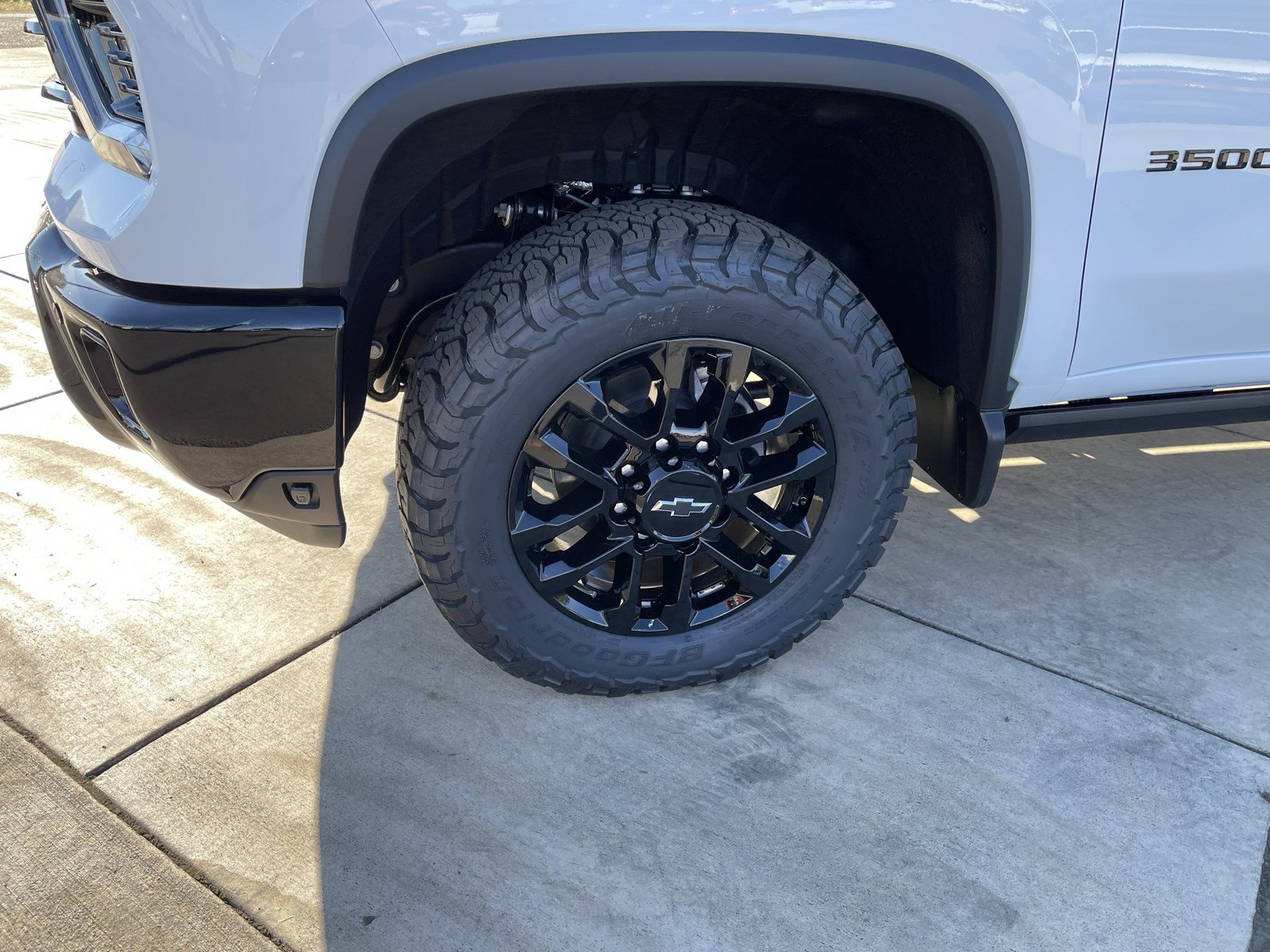 New 2026 Chevrolet Silverado 3500 LTZ w/ LTZ Plus Package AWD/4WD image 9