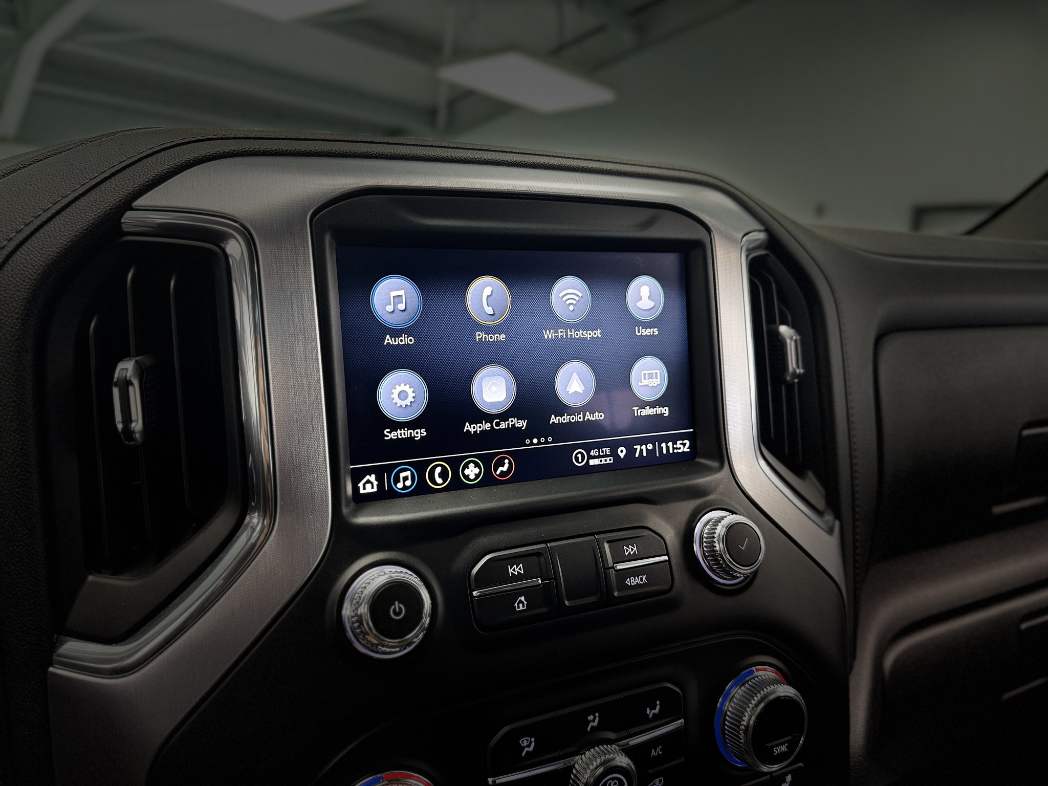 Used 2021 GMC Sierra 1500 SLT w/ SLT Premium Package AWD/4WD image 25