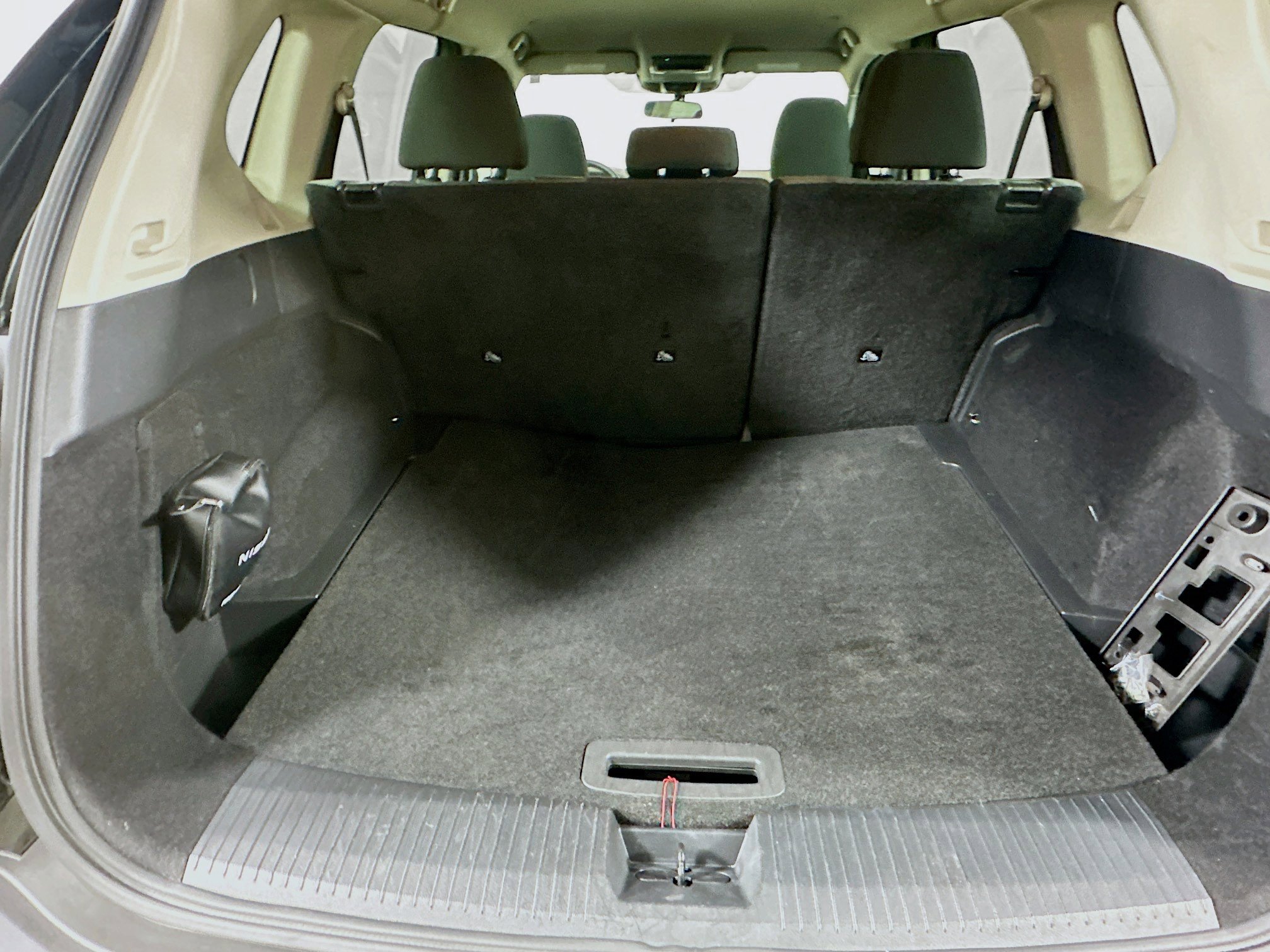 Used 2023 Nissan Rogue SV image 27