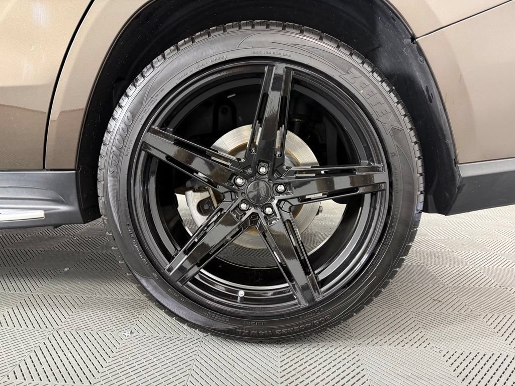 Used 2016 Mercedes-Benz GL 450 4MATIC w/ Premium I Package image 12