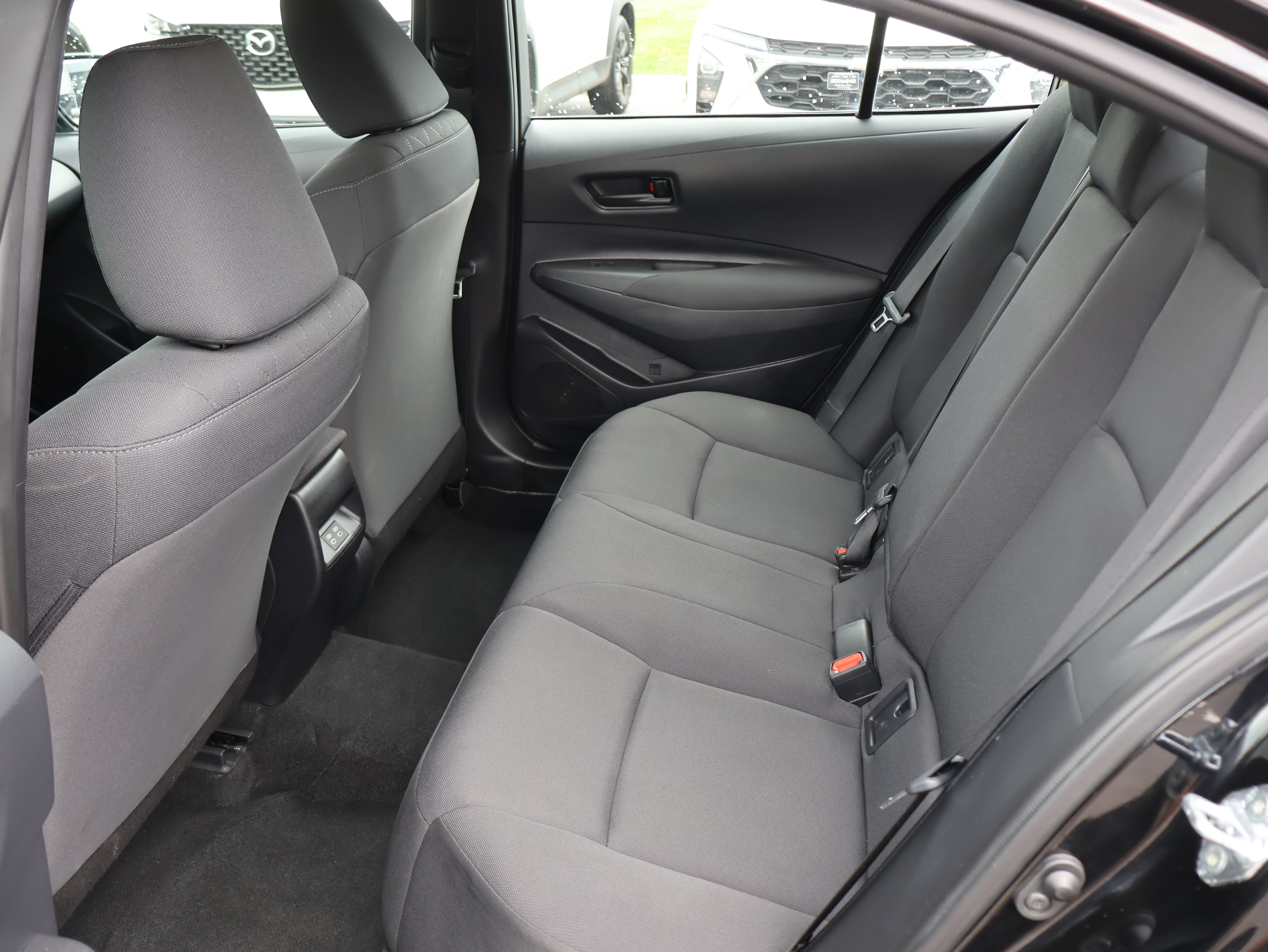 Used 2025 Toyota Corolla LE FWD image 9